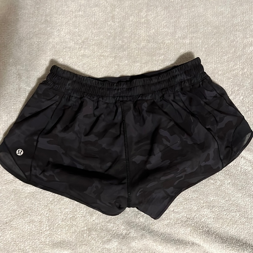 Lululemon Hotty Hot Short